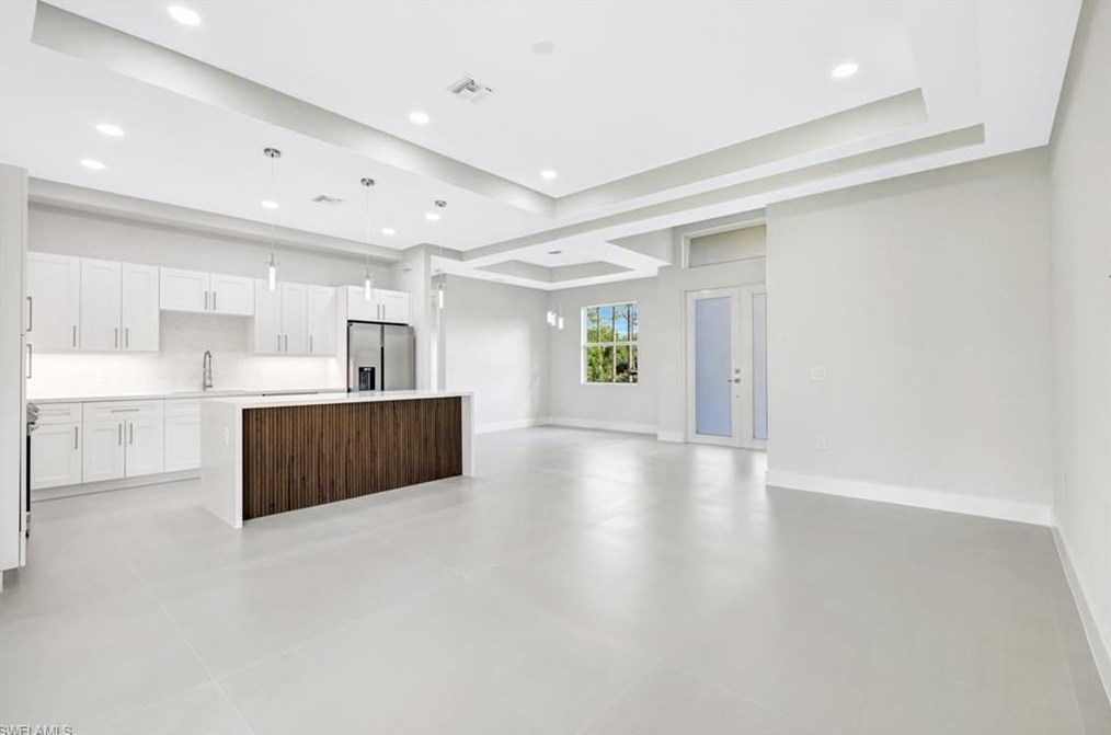2621 20th Ave, Naples FL  34117-4550 exterior