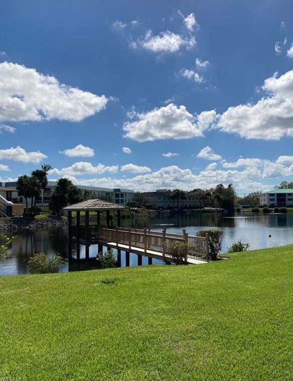 3150 Binnacle Dr, Naples FL  34103-4171 exterior