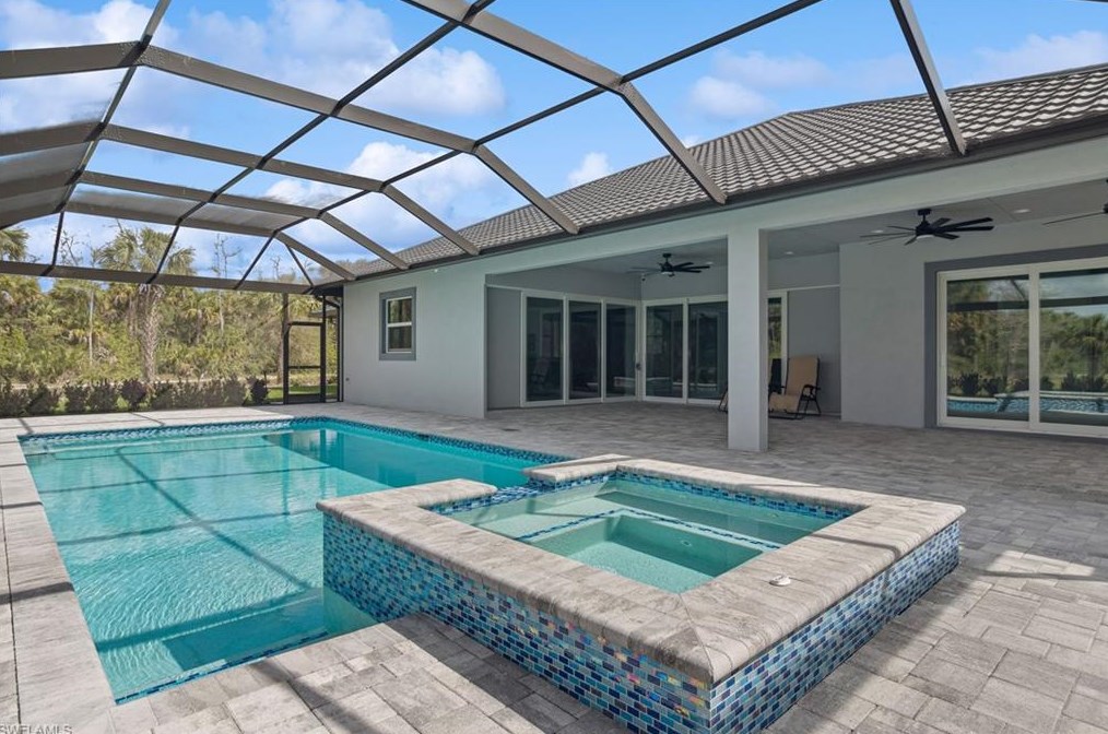 835 11th St, Naples FL  34117-2286 exterior