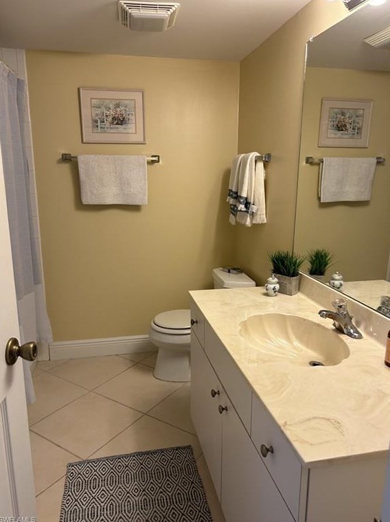 215 Cypress Way, Naples FL 34110-1201 exterior