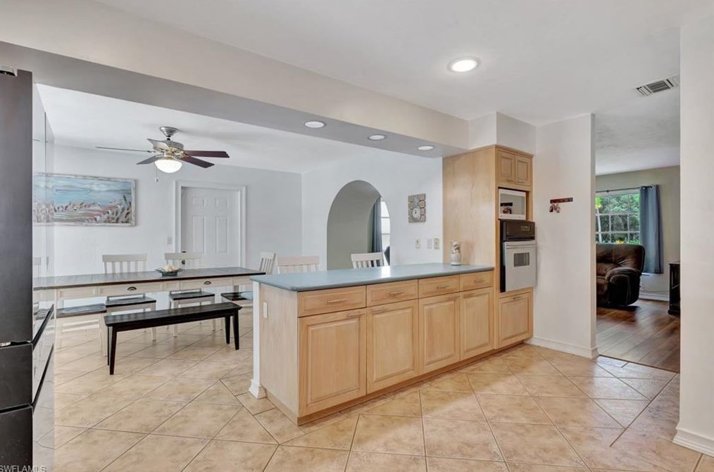 2720 68 St, Naples FL 34105-7225 exterior