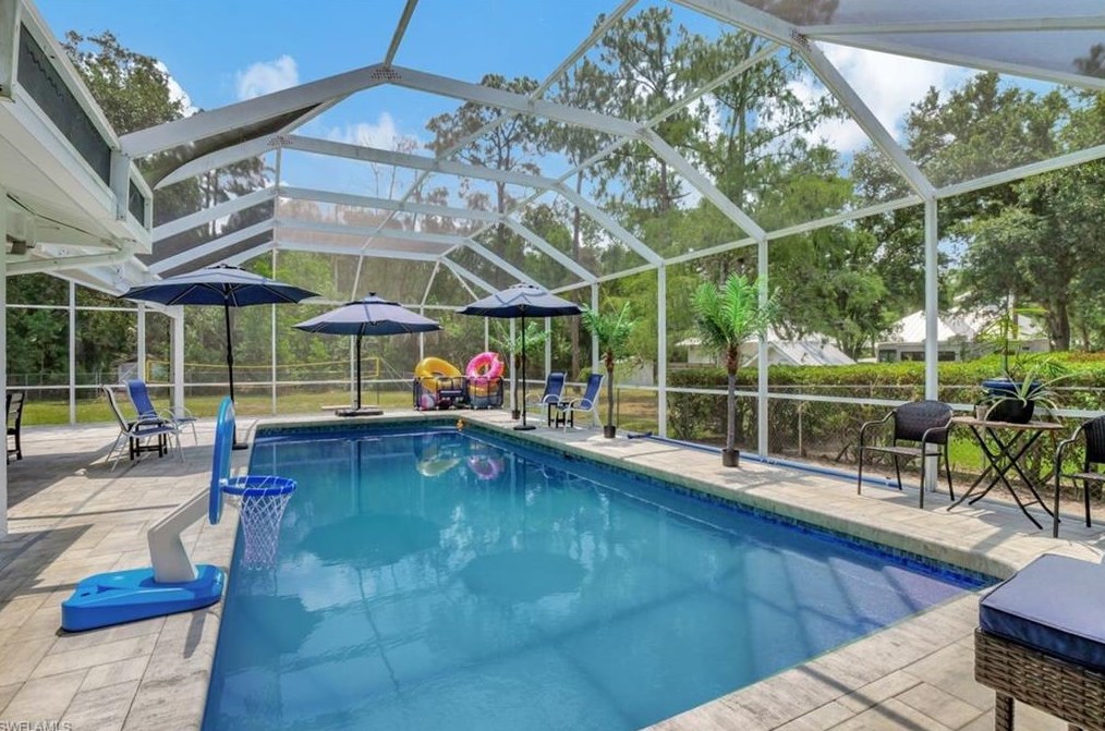 2720 68 St, Naples FL 34105-7225 exterior