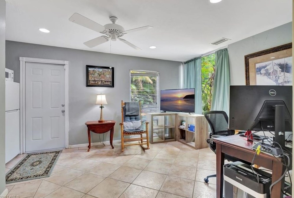 2720 68 St, Naples FL 34105-7225 exterior