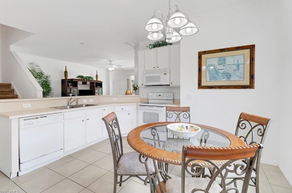 5658 Lago Villaggio Way, Naples FL 34104-5742 exterior