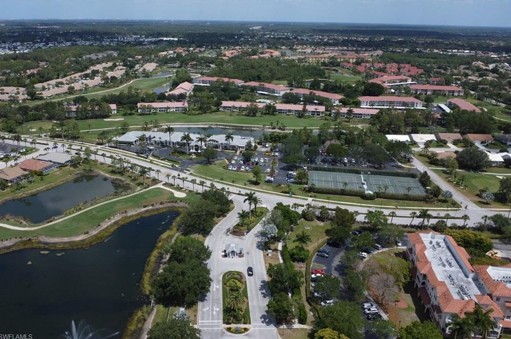 5658 Lago Villaggio Way, Naples FL 34104-5742 exterior