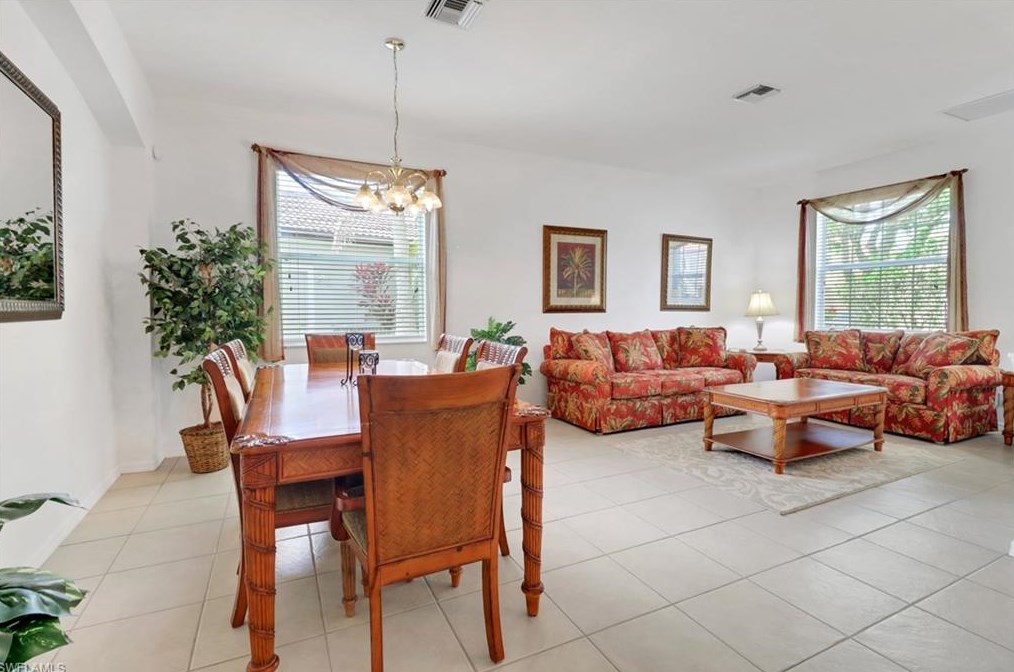 5658 Lago Villaggio Way, Naples FL 34104-5742 exterior