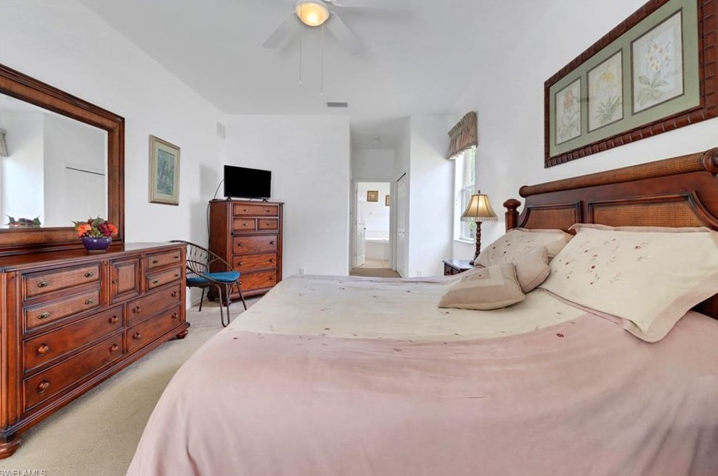 5658 Lago Villaggio Way, Naples FL 34104-5742 exterior