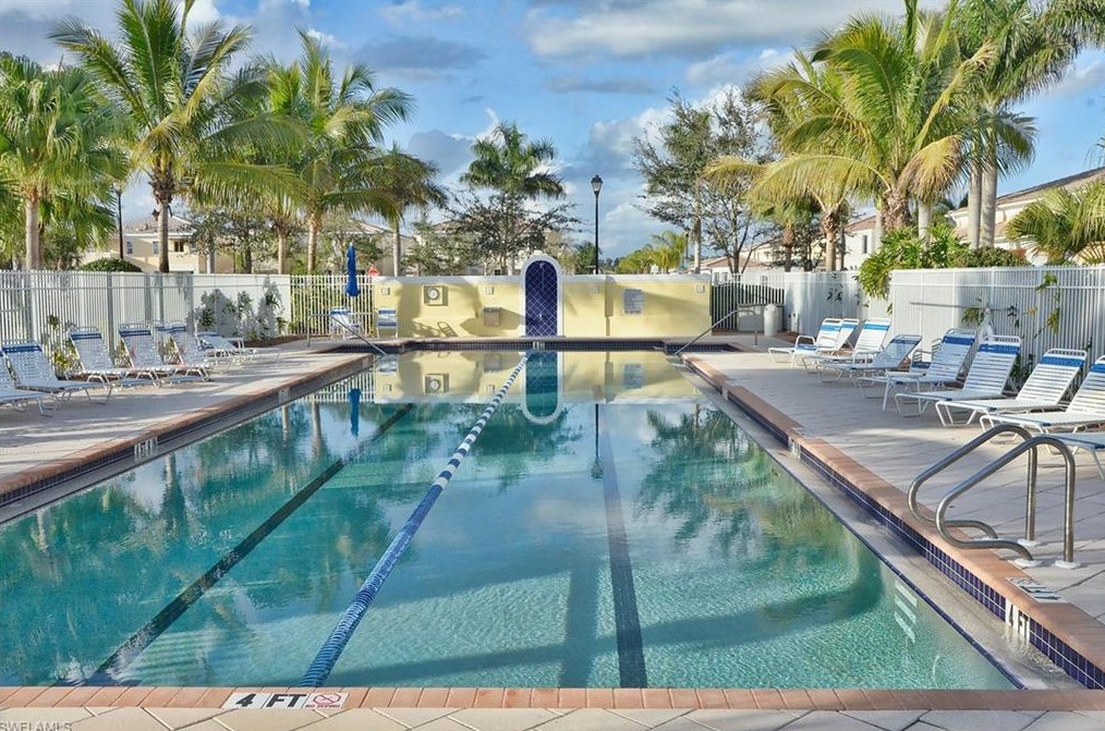 3104 Dominica Way, Naples FL 34119-1605 exterior