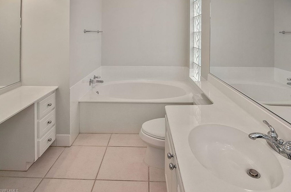 3104 Dominica Way, Naples FL 34119-1605 exterior