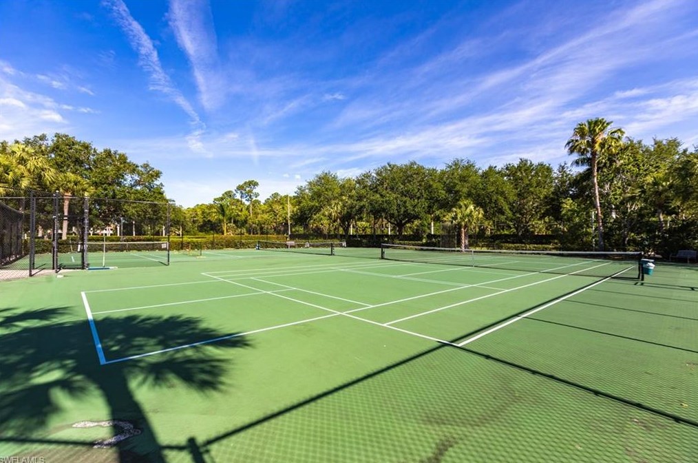 7935 Mahogany Run Ln, Naples FL 34113-1625 exterior