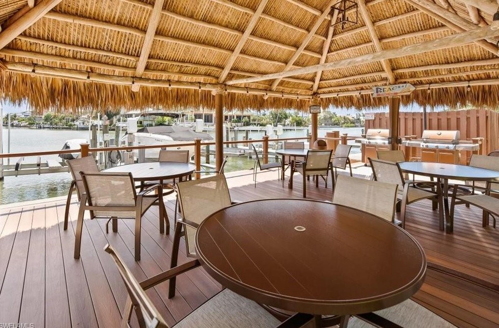 11030 Gulf Shore Dr, Naples FL  34108-1751 exterior