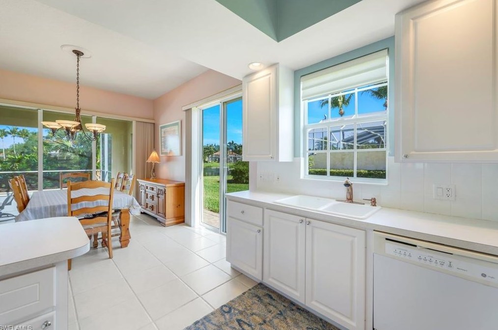 4721 Navassa Ln, Naples FL 34119-9555 exterior