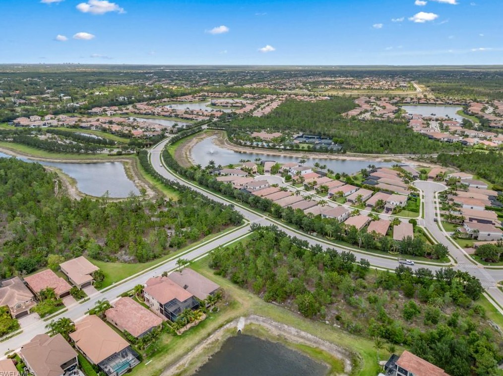 3494 Pacific Dr, Naples FL 34119-8670 exterior