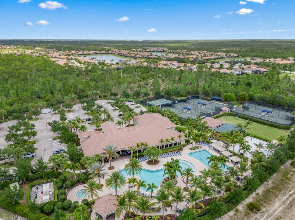 3494 Pacific Dr, Naples FL 34119-8670 exterior