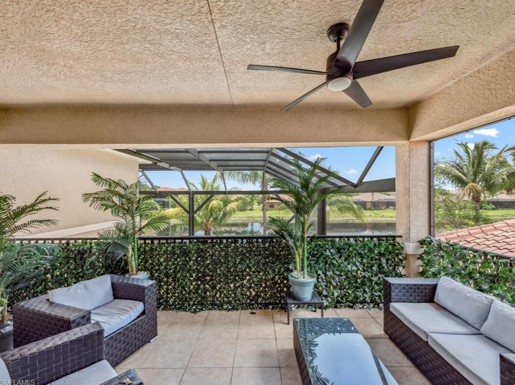 3494 Pacific Dr, Naples FL 34119-8670 exterior