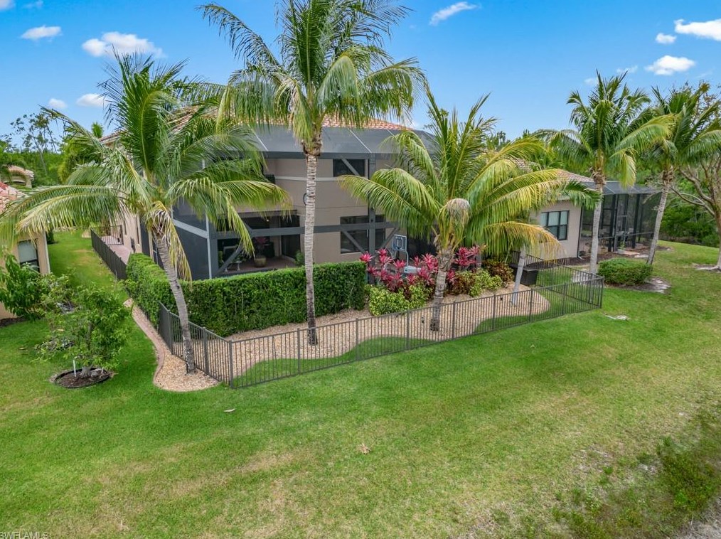 3494 Pacific Dr, Naples FL 34119-8670 exterior