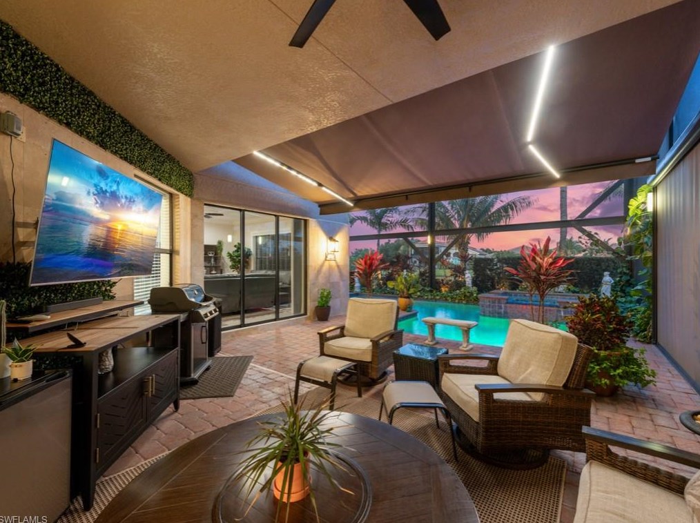 3494 Pacific Dr, Naples FL 34119-8670 exterior