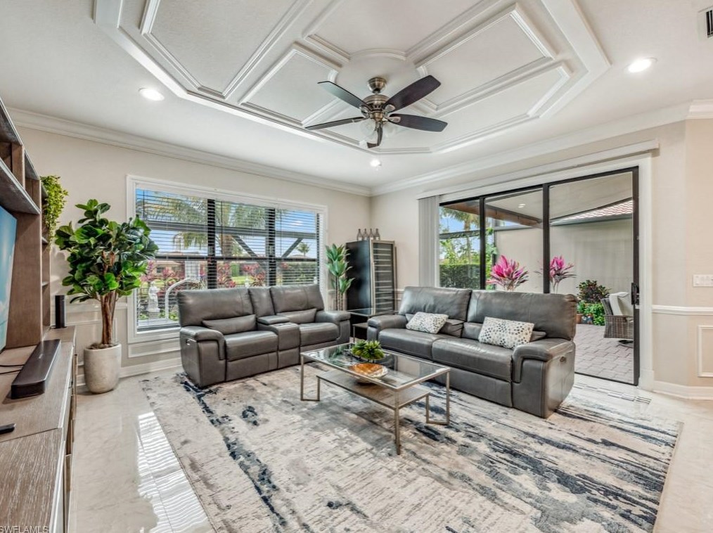 3494 Pacific Dr, Naples FL 34119-8670 exterior