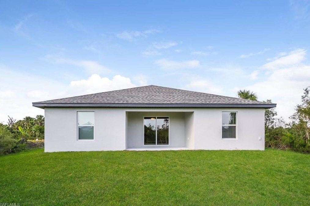 2903 25th St, Lehigh Acres FL  33976-4059 exterior