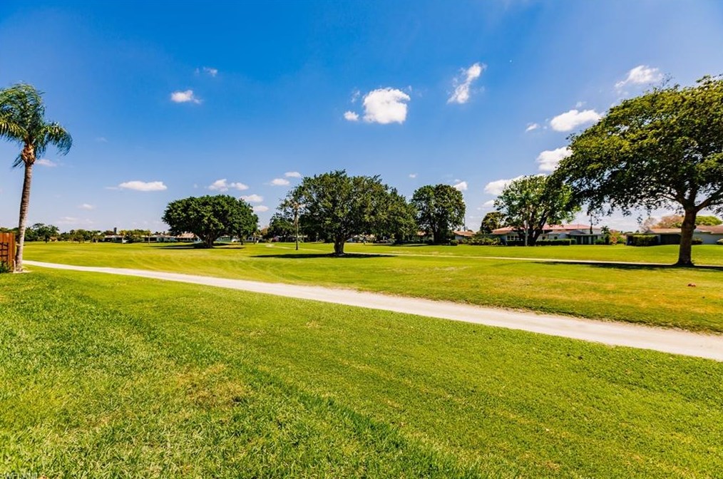 3625 Boca Ciega Dr, Naples FL 34112-6875 exterior