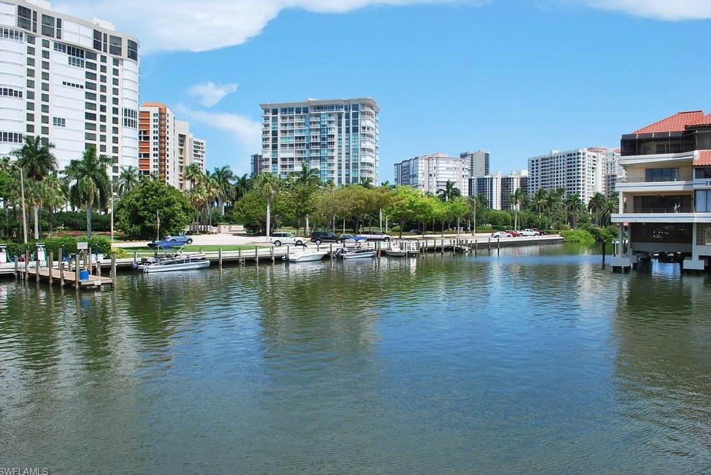 4140 Crayton Rd, Naples FL  34103-3123 exterior