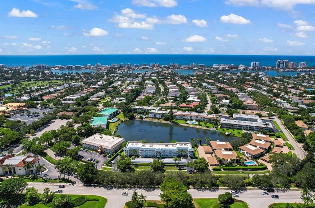 3055 Riviera Dr, Naples FL  34103-2753 exterior