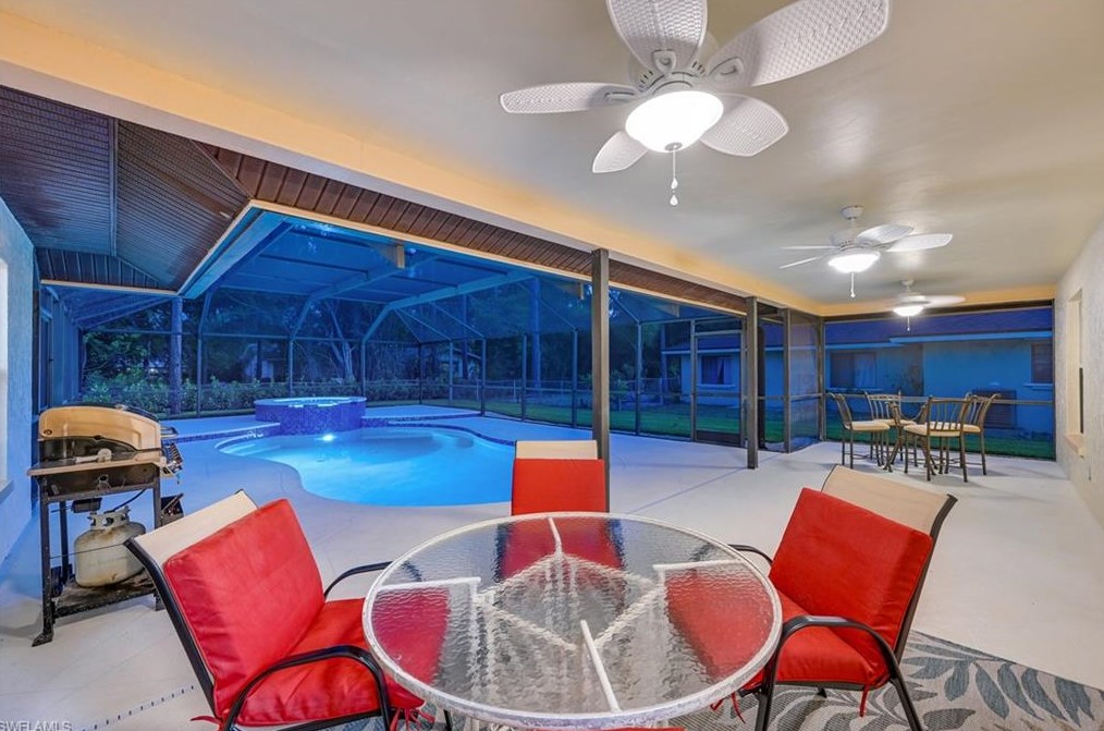 228 Johnnycake Dr, Naples FL 34110-1312 exterior