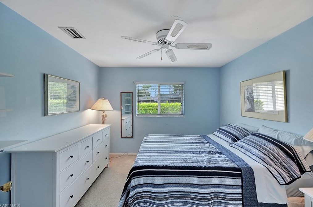 228 Johnnycake Dr, Naples FL 34110-1312 exterior