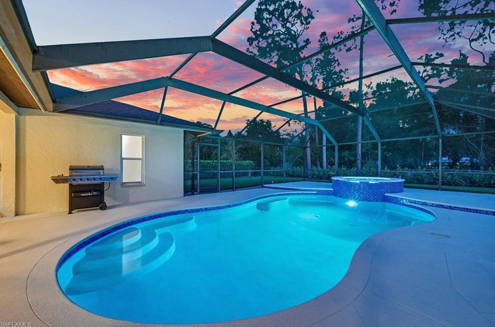 228 Johnnycake Dr, Naples FL 34110-1312 exterior