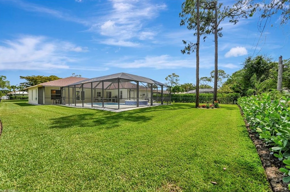 228 Johnnycake Dr, Naples FL 34110-1312 exterior