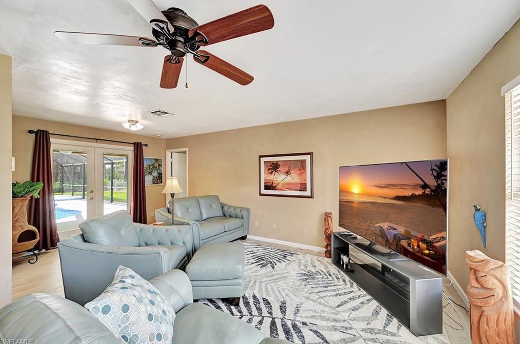 228 Johnnycake Dr, Naples FL 34110-1312 exterior