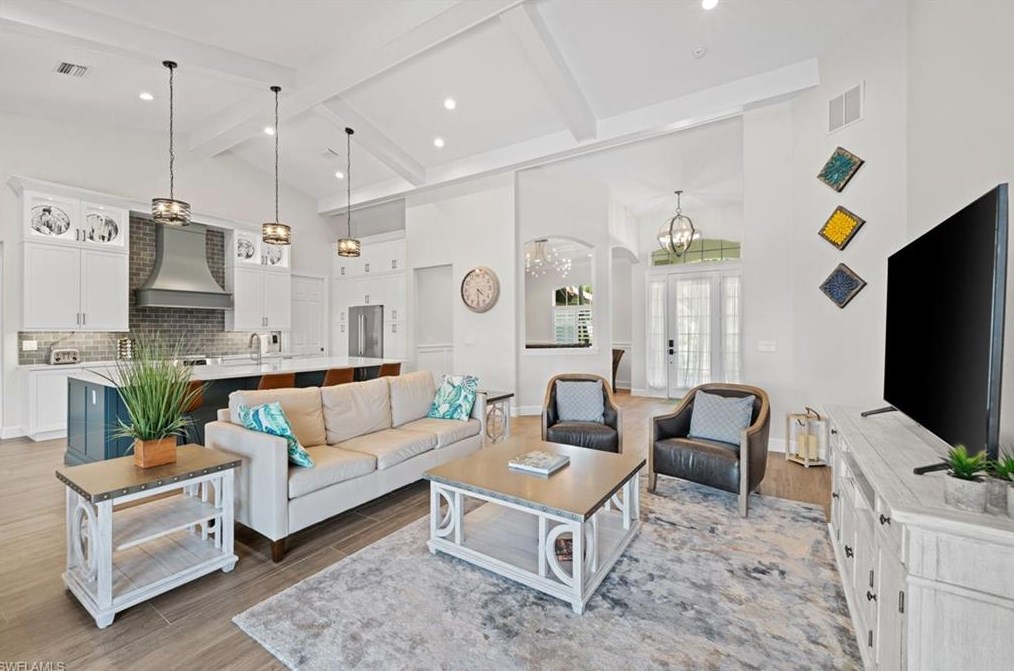 8761 Mustang Is Cir, Naples FL 34113-1640 exterior