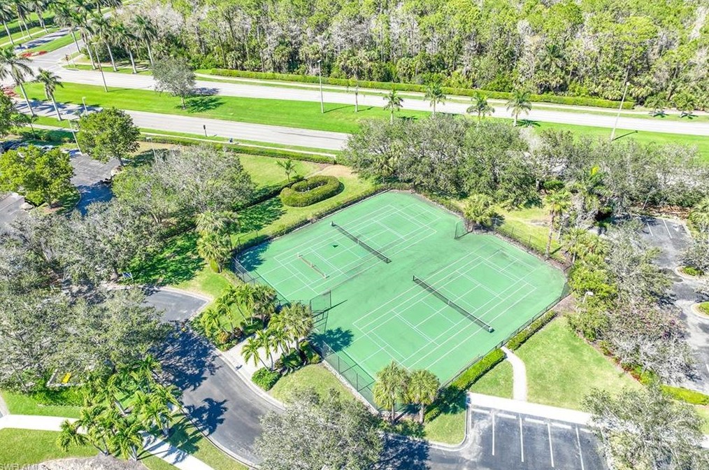 7895 Mahogany Run Ln, Naples FL 34113-1636 exterior