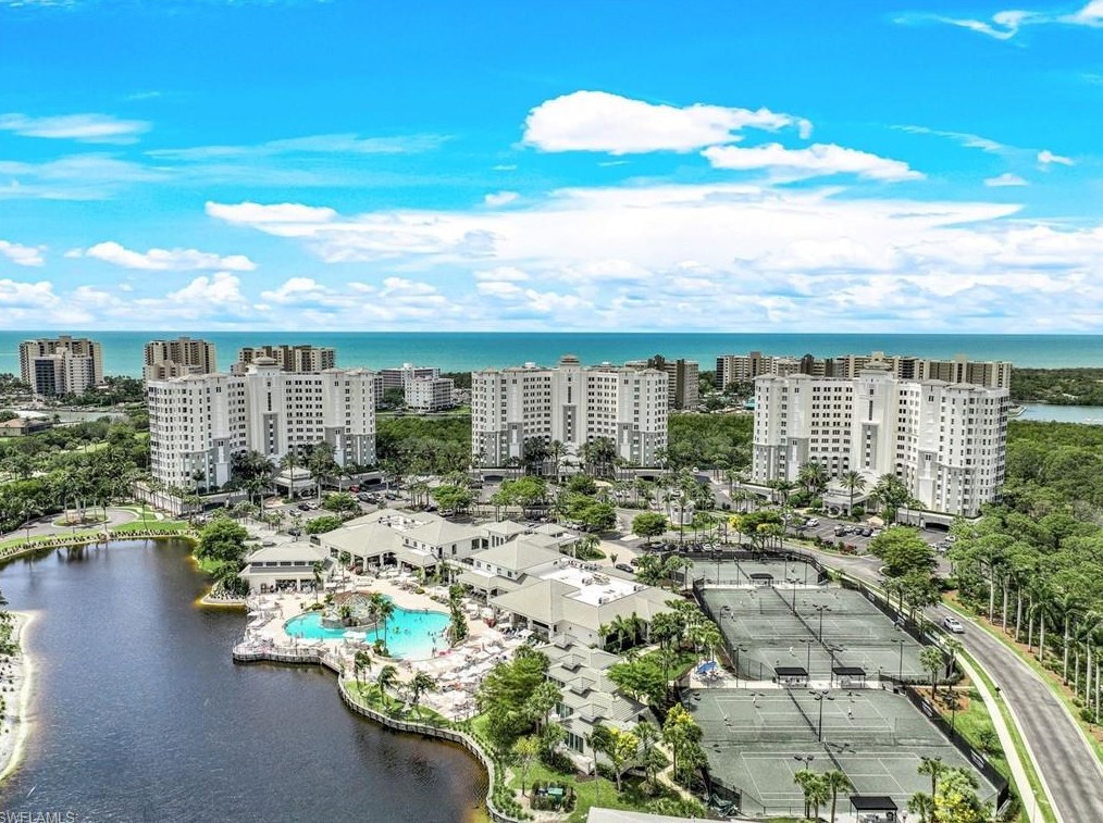 315 Dunes Blvd, Naples FL  34110-6418 exterior