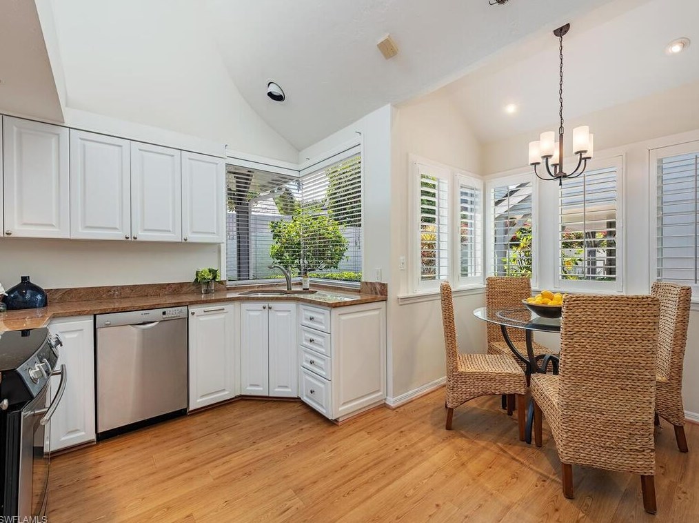 645 Bridgeway Ln, Naples FL 34108-2777 exterior