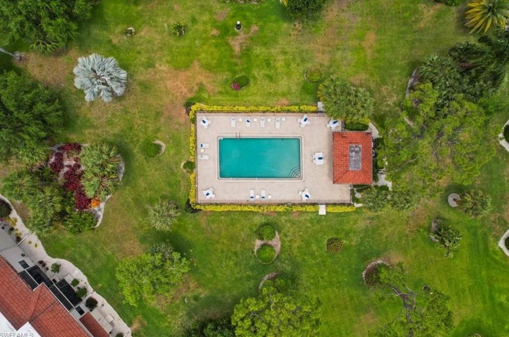 4973 Pepper Cir, Naples FL 34113-4141 exterior