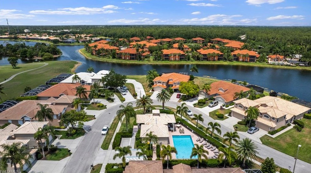 6553 Castlelawn Pl, Naples FL  34113-1613 exterior