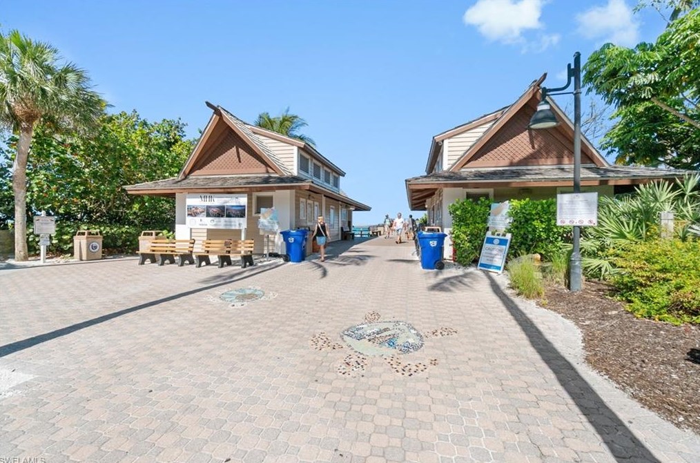 1222 Gordon Dr, Naples FL 34102-7251 exterior