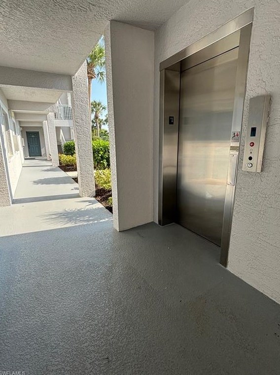 7846 Regal Heron Cir, Naples FL  34104-5851 exterior