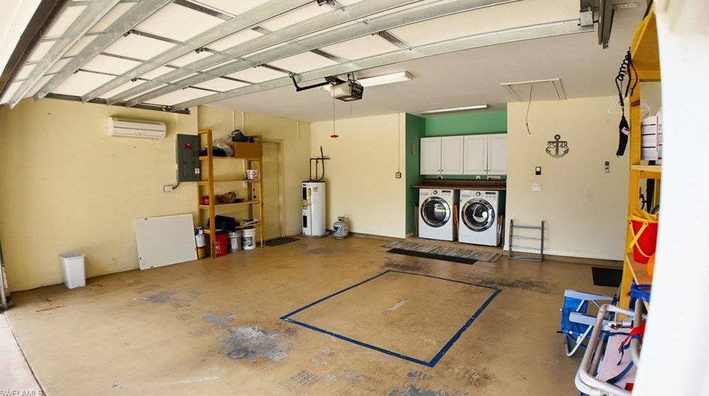 2548 River Reach Dr, Naples FL 34104-6929 exterior