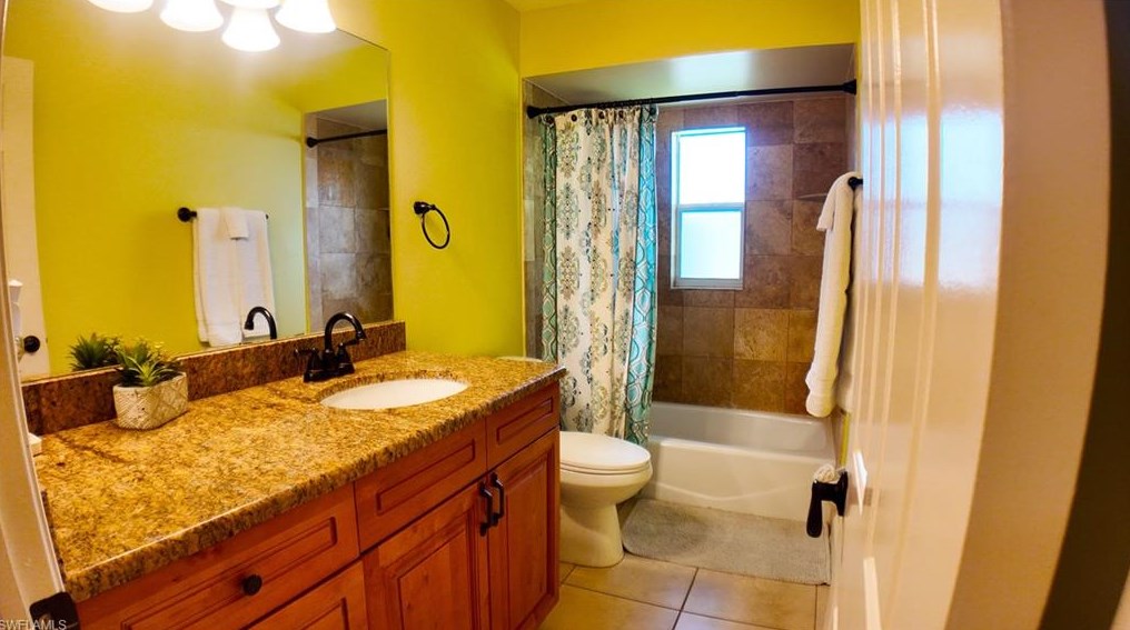 2548 River Reach Dr, Naples FL 34104-6929 exterior