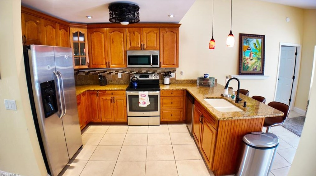 2548 River Reach Dr, Naples FL 34104-6929 exterior