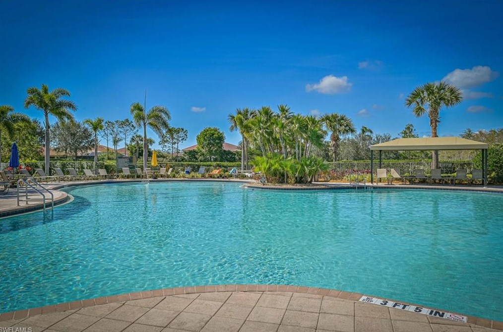 10462 Carolina Willow Dr, Fort Myers FL  33913-8804 exterior