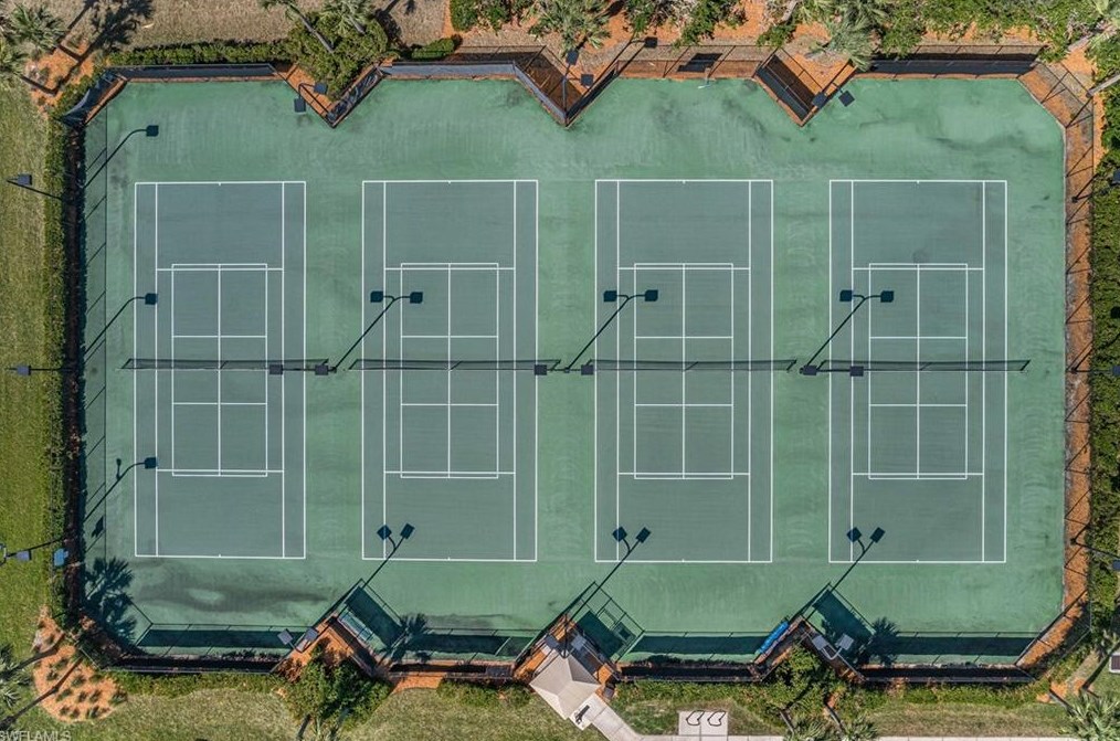 10462 Carolina Willow Dr, Fort Myers FL  33913-8804 exterior