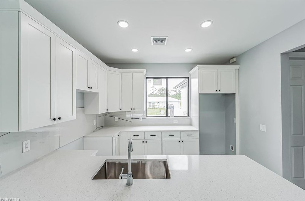 400 13 St, Lehigh Acres FL 33972-8758 exterior