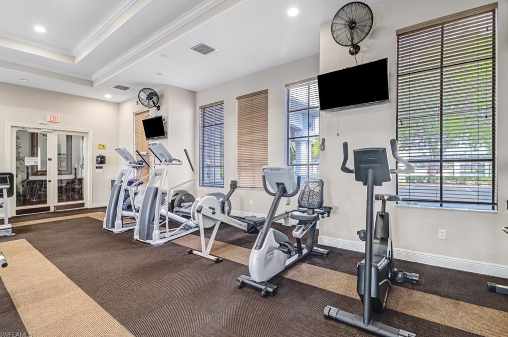 15130 Summit Place Cir, Naples FL  34119-4107 exterior