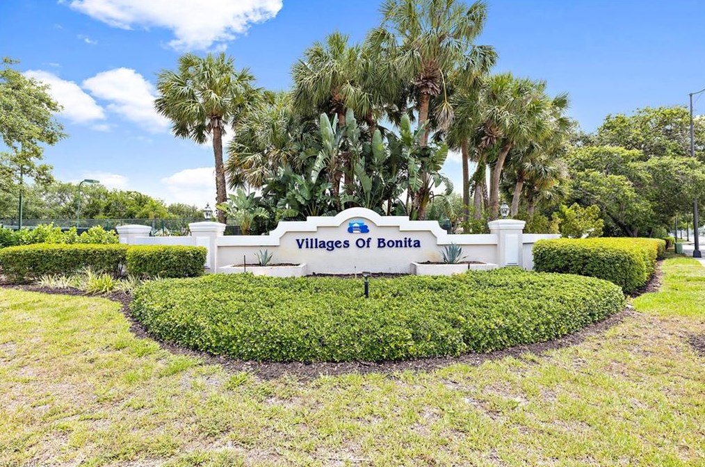 9660 Village View Blvd, Bonita Springs FL  34135-3819 exterior