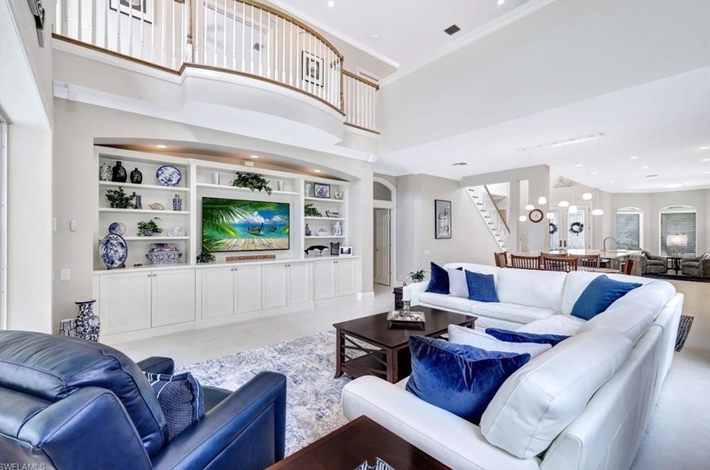 9231 Troon Lakes Dr, Naples FL  34109-4317 exterior