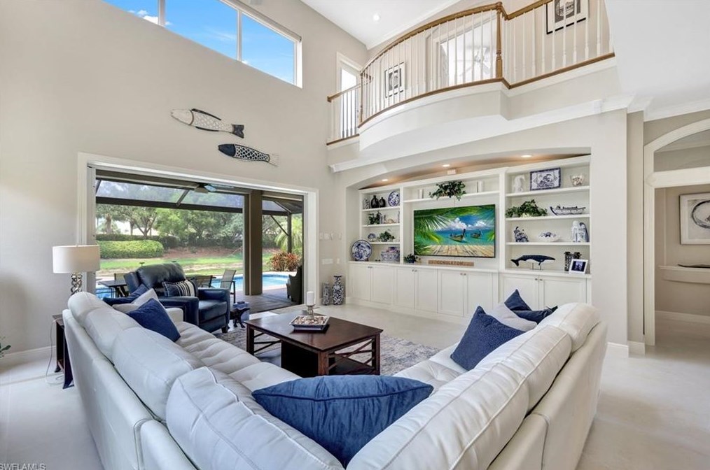 9231 Troon Lakes Dr, Naples FL  34109-4317 exterior