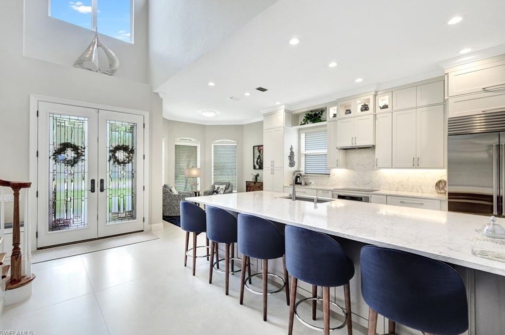 9231 Troon Lakes Dr, Naples FL  34109-4317 exterior